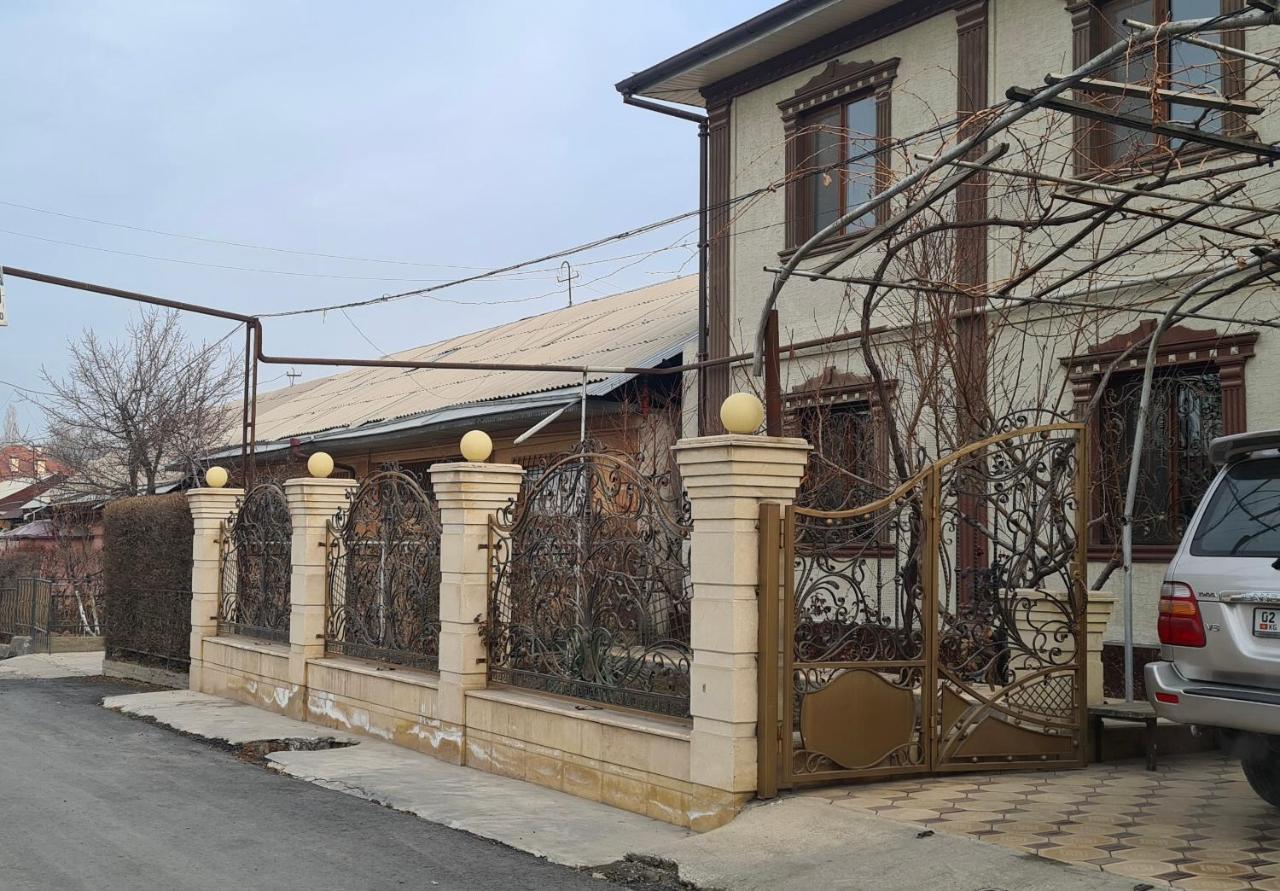 Auberge de jeunesse Sultan Saray à Och Extérieur photo