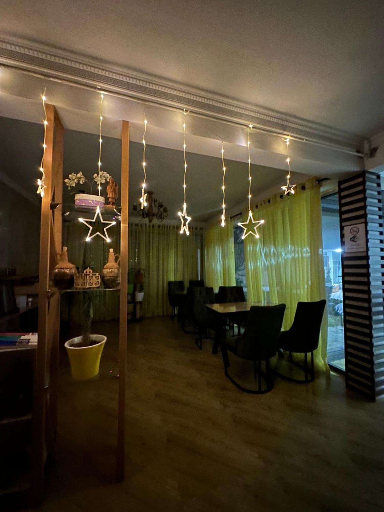 Auberge de jeunesse Sultan Saray à Och Extérieur photo