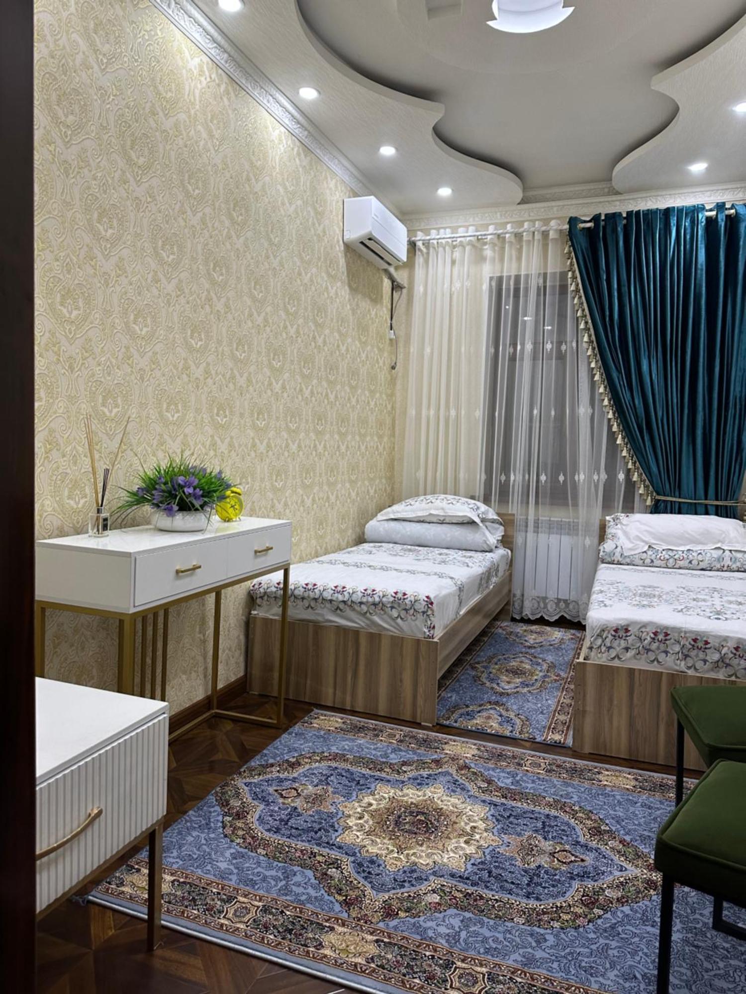 Auberge de jeunesse Sultan Saray à Och Extérieur photo