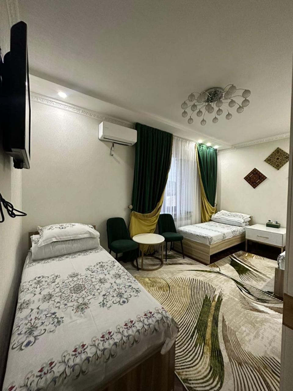 Auberge de jeunesse Sultan Saray à Och Extérieur photo