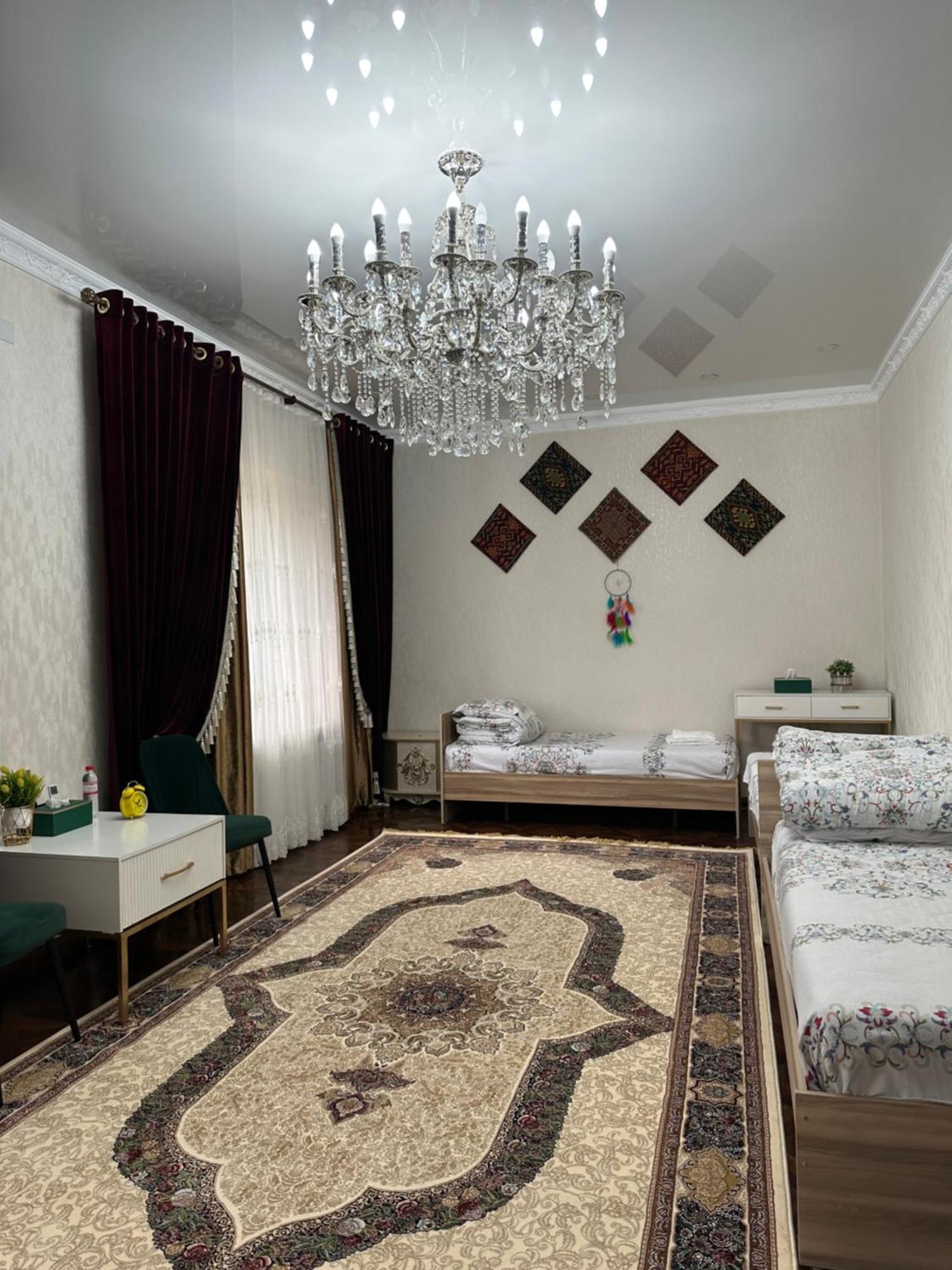 Auberge de jeunesse Sultan Saray à Och Extérieur photo