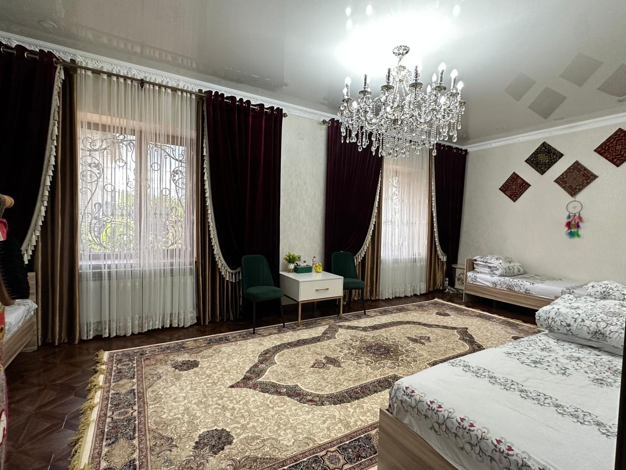 Auberge de jeunesse Sultan Saray à Och Extérieur photo