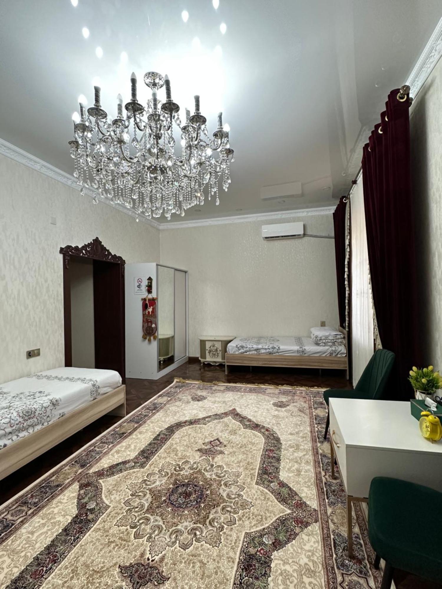 Auberge de jeunesse Sultan Saray à Och Extérieur photo