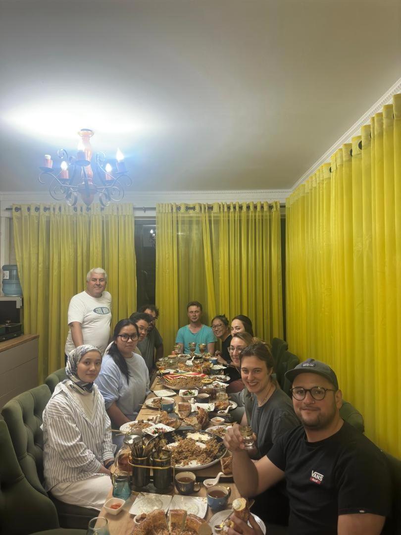 Auberge de jeunesse Sultan Saray à Och Extérieur photo