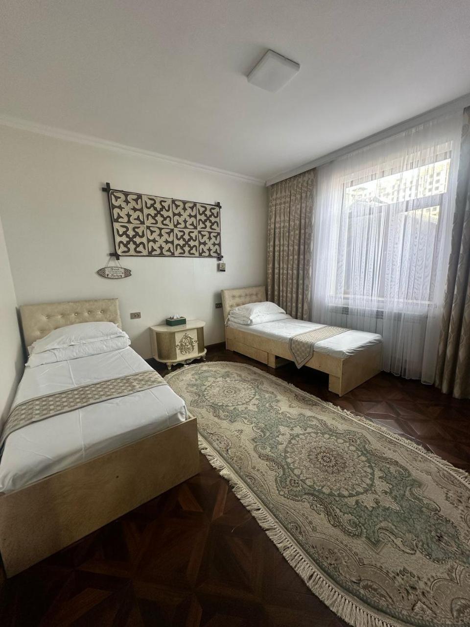 Auberge de jeunesse Sultan Saray à Och Extérieur photo