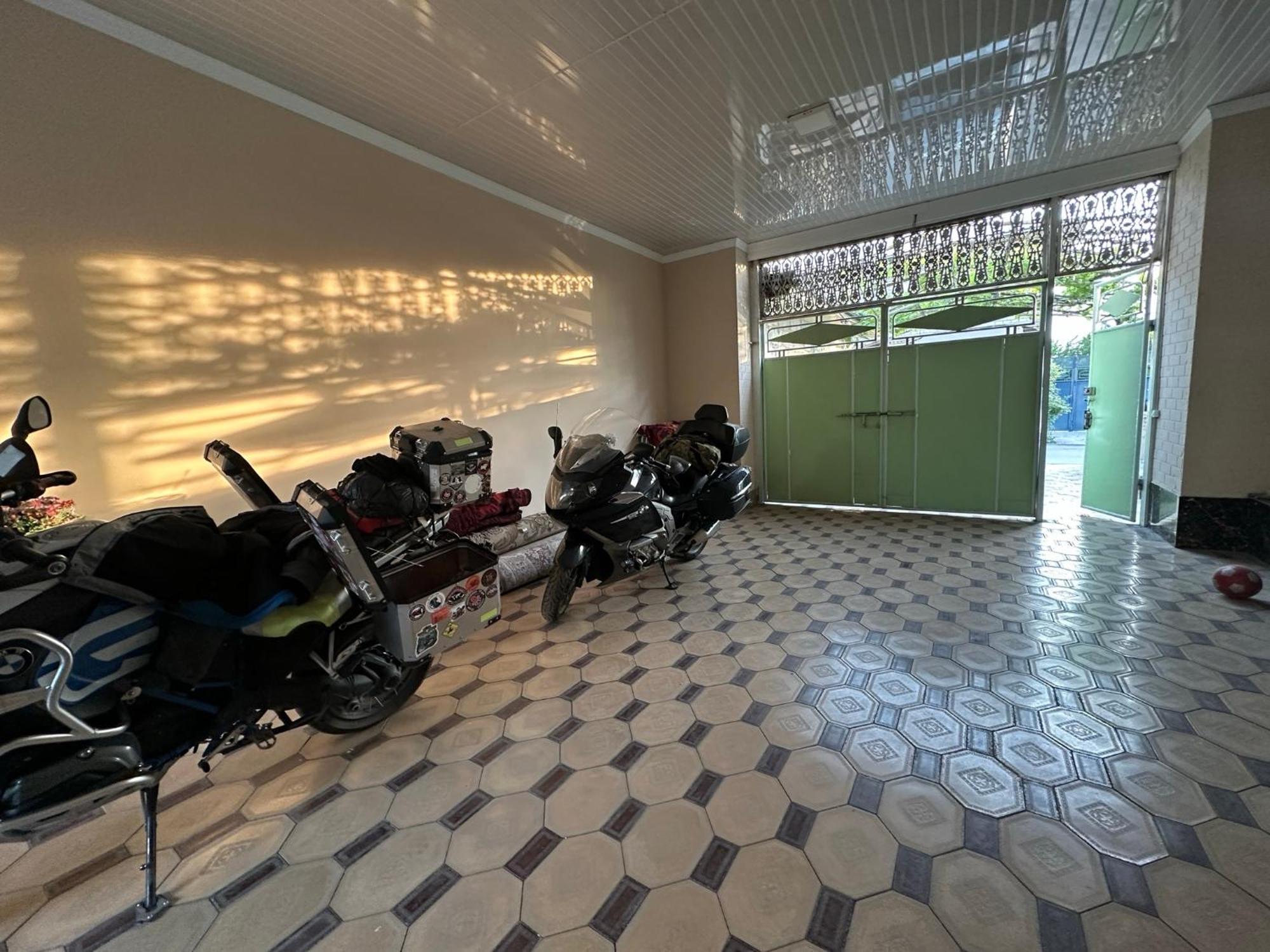 Auberge de jeunesse Sultan Saray à Och Extérieur photo